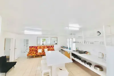 Image de Tonga Cottage - Entire Place 4 Bedrooms with Aircon