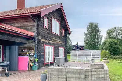 Image de Belle maison Ă Mora avec sauna