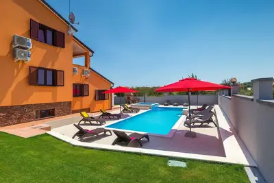 Image de Magnifique maison Ă Pula