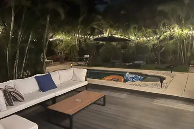 Image de Amazing 2br/2ba: Salt Water Pool, RestHardware Furniture, 4 blocks from beach