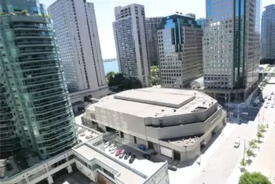 Image de Unique, peaceful, perfect stay to experience city of Toronto and its quality.