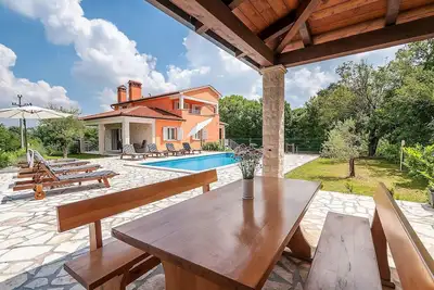 Image de Villa Topid