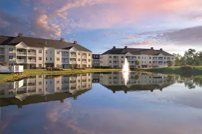 Image de 2 Bedroom Deluxe Condo, Sleeps 8, Kitchen, Williamsburg Governor's Green Resort!