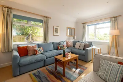 Image de Pantiles - sleeps 7 guests in 4 bedrooms