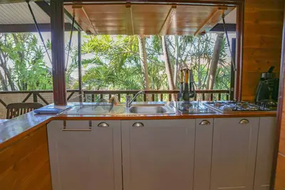 Image de Bungalow 4 pers. Vue mer et montagne, cuisine équipée. Réservez un paradis!