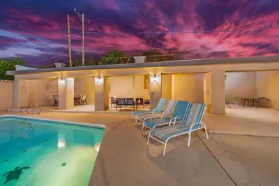 Image de Heated Pool & Hot Tub / 4 Br 3+ Ba / Central