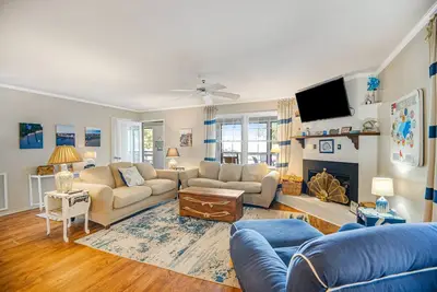Image de Sound-side home 200 steps from beach with water view, dock access, & deck