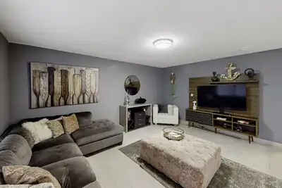 Image de Dog-friendly apartment close to the beach with open layout, firepit, & Ac