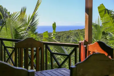 Image de Bungalow 6 pers. Vue mer et montagne, cuisine équipée. Réservez votre paradis!