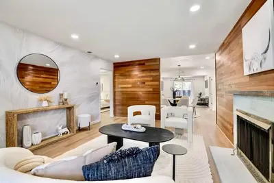 Image de @ Marbella Lane - Stylish Cozy4BR in SiliconValley