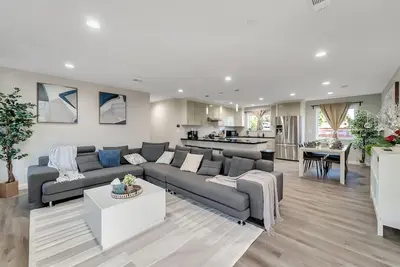 Image de Newly built 2, 100 sqft home 6br and 5ba in Willow Glen