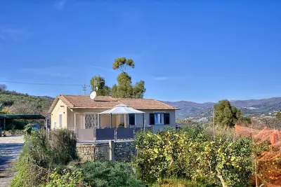 Villa Anna avec piscine privée située au rez-de-chaussée 2 chambres pour 6.