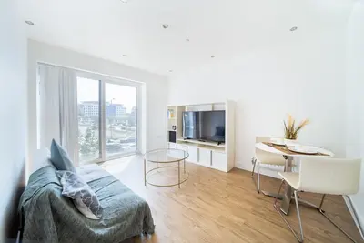 Image de Livestay Modern 1Bed Apt/ Private Building