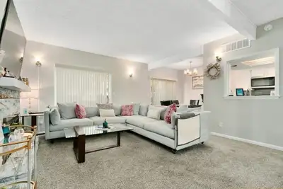 Image de 2br\/1. 5ba|Townhouse 1King2Queen|Quiet