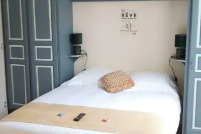 Image de Studio Lumineux et Confortable au Cœur de Vichy ÉLÉGANCE 12