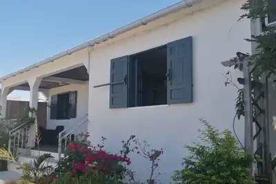 Image de En famille dans le sud, à 20mn des plages de Saint Pierre et de l'étang salé.