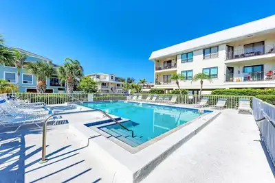 Image de Island Time-Private Beach Access-Heated Pool-Water Views