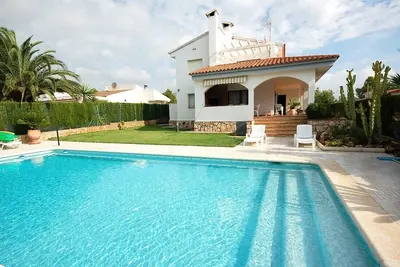 Image de Saona Villas (Vn Adel) villa 8 personnes, piscine privée, proche mer