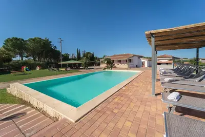 Image de Villa Carlotta, con Piscina-barbecue, spazioso Giardino, soli 4 km Dalle Spiagge