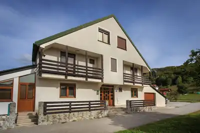 Image de Serene Studio Retreat with Balcony&Gym in Kolasin