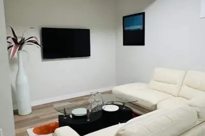 Image de Spacious and beautiful 1 bedroom suite in Calgary