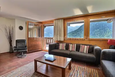 Image de Appartement très confortable pour 6 personnes, salon, coin cuisine avec lave-vaisselle, 1 chambre Ă