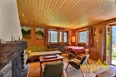 Image de Appartement confortable pour 4 personnes, salon avec cheminée, coin cuisine avec lave-vaisselle, 2 c