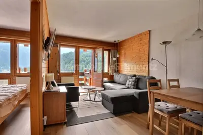 Image de Appartement confortable pour 4 personnes, salon, coin cuisine, 1 chambre Ă 2 lits, coin Ă dormir ave