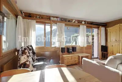 Image de Appartement confortable pour 2 personnes, salon, coin cuisine, 1 chambre à 2 lits, bain, Wc séparé,