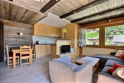 Image de Appartement confortable pour 4 Ă 6 personnes, salon avec 1 divan-lit, coin cuisine avec lave-vaissel