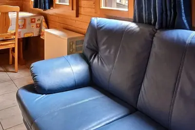 Image de Chalet confortable dans le vieux village sur 2 étages pour 2 personnes, salon, coin cuisine avec lav