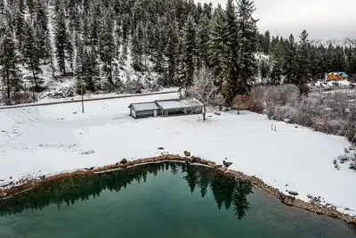 Image de \nStreamside Reflections-Quiet Home-Private Pond- Superior, Mt