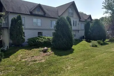 Image de Discover tranquility near Glacial Lake Wisconsin Merrimac's 2-bedroom apartment
