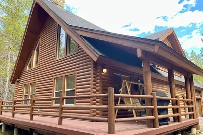 Image de Scruffy Bear Lodge on Bills Island near Yellowstone-Lake access/pines/Atv trails