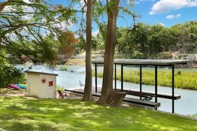 Image de Family Friendly Guadalupe River- Lake House Retreat-Sleeps 12