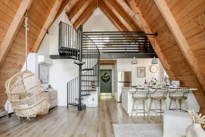 Image de Luxury summer Scandia A-Frame mountain Chalet +Hot Tub, Ev & Pet friendly