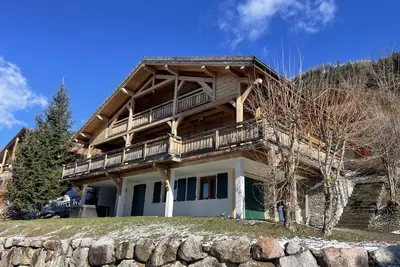 Image de Un magnifique chalet luxueux et spacieux, avec une vue imprenable et jacuzzi