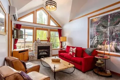 Image de Glacier Lodge: Steps to Trails & Nature