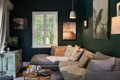 Image de Gold Finch- stunningly designed dog-friendly miner's cottage in Hepburn Springs