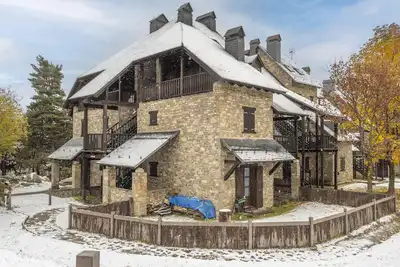 Image de Appartement 'Apartamento La Mainera' avec vue sur les montagnes, terrasse partagée et Wi-Fi