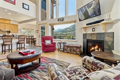 Image de -New Listing- Vista Grande Luxury Vacation Home by Estes Park Homes
