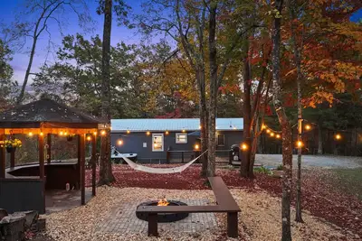 Image de Blue Ridge Casita – Private Hot Tub & Sauna Retreat Fire Pit & Seasonal Views