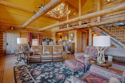 Image de Home on Headin' Home with Wheeler Peak and Moreno Valley Views