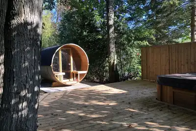 Image de Cottage in Private Community with Hot Tub & Sauna. Perfect for big groups!