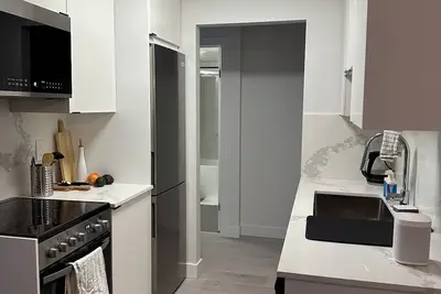 Image de 3 Minute Walk to Vgh - Perfect for Doctors, Residents, Nurses or Patients.
