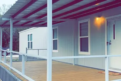Image de Cherry Properties - Walking distance to Lake Texoma!