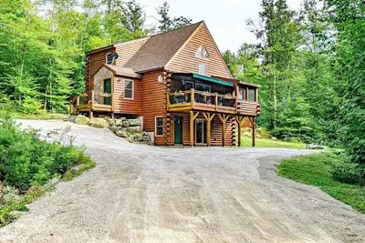 Image de Forrest Lane · Forrest Cabin Cozy Cabin tucked in the Trees