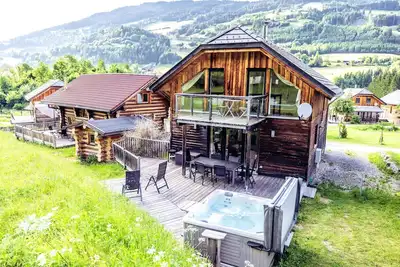 Image de Maison confortable avec sauna et bain à remous