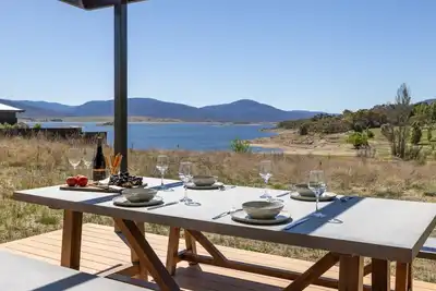 Image de Boorolong, located on the shores of Lake Jindabybne