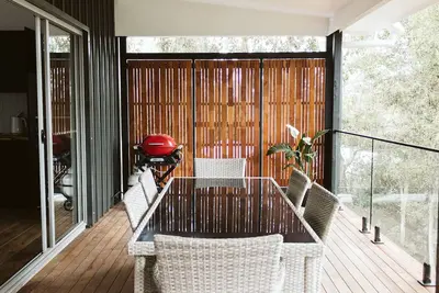 Image de Wallaby House - Family House in Private Parkland Setting with Lake View